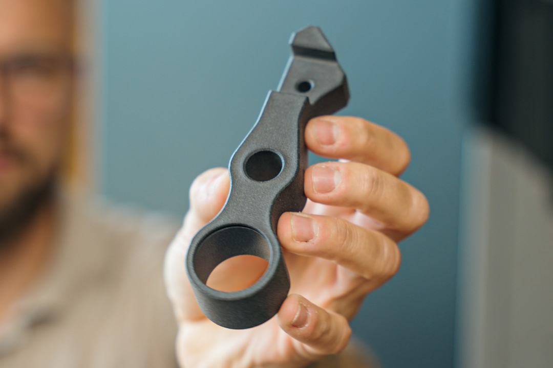 SLS Technologie Formlabs: belastbare Rollenhalter- und Lageraufnahme aus dem SLS-3D-Druck für produktiven Einsatz in Maschinenanlagen