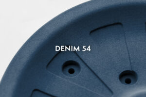 Gefärbtes PA12 3D-Druck Teil in Denim 54 – MJF SLS Färben