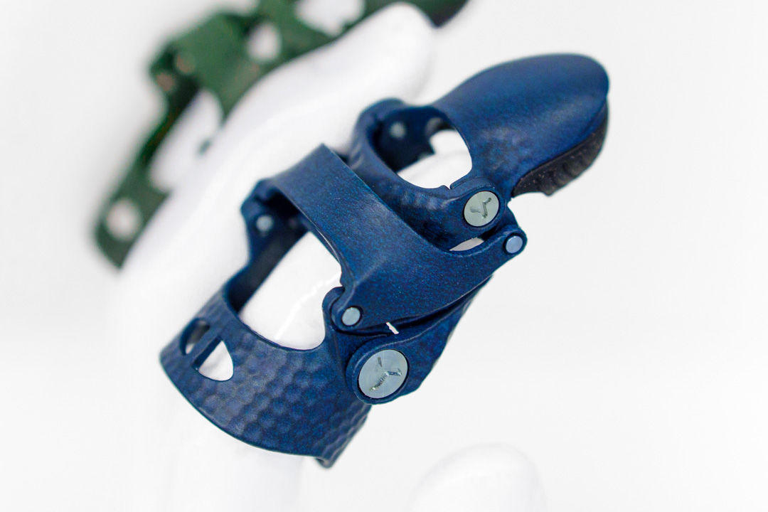 Chemisch geglättetes und blau gefärbtes 3D-Druck-Bauteil mit glatter Oberfläche